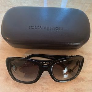 Louis Vuitton Black Sunglasses